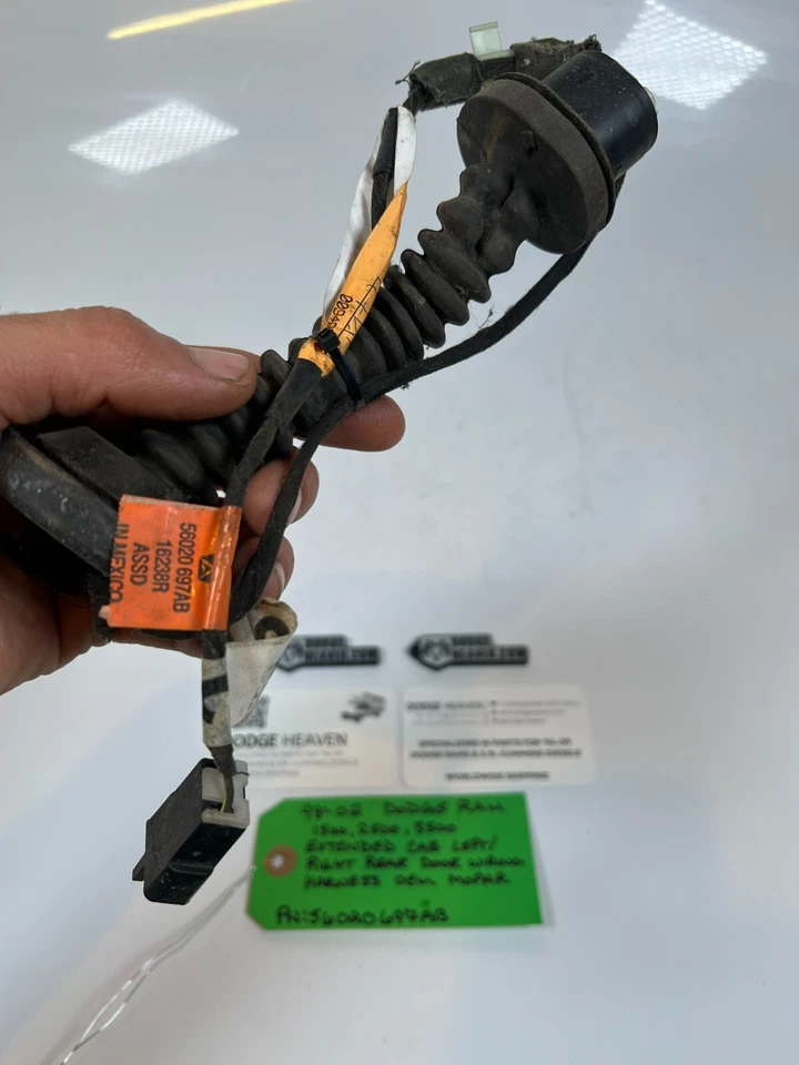Arnés de cableado de puerta trasera cabina extendida Dodge Ram 1500-3500 1998-2002 OEM 56020697AB Foto 3 de 4