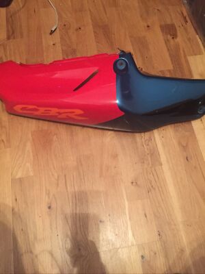 HONDA CBR 900 RRW RRX FIREBLADE 98-99 SEAT FAIRING PANEL | eBay UK