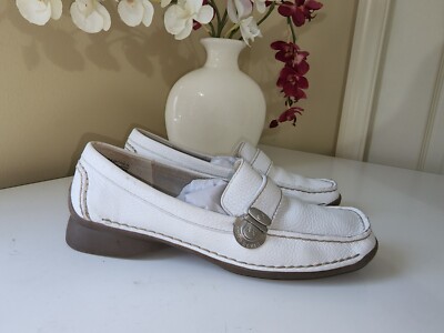 Anne Klein iflex MCNEIL Women`s White Pebbled Leather Loafers