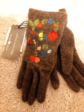 RARE NWT FURLA FLORAL EMBROIDERED COOMA LAMBS WOOL GLOVES IMPORTED