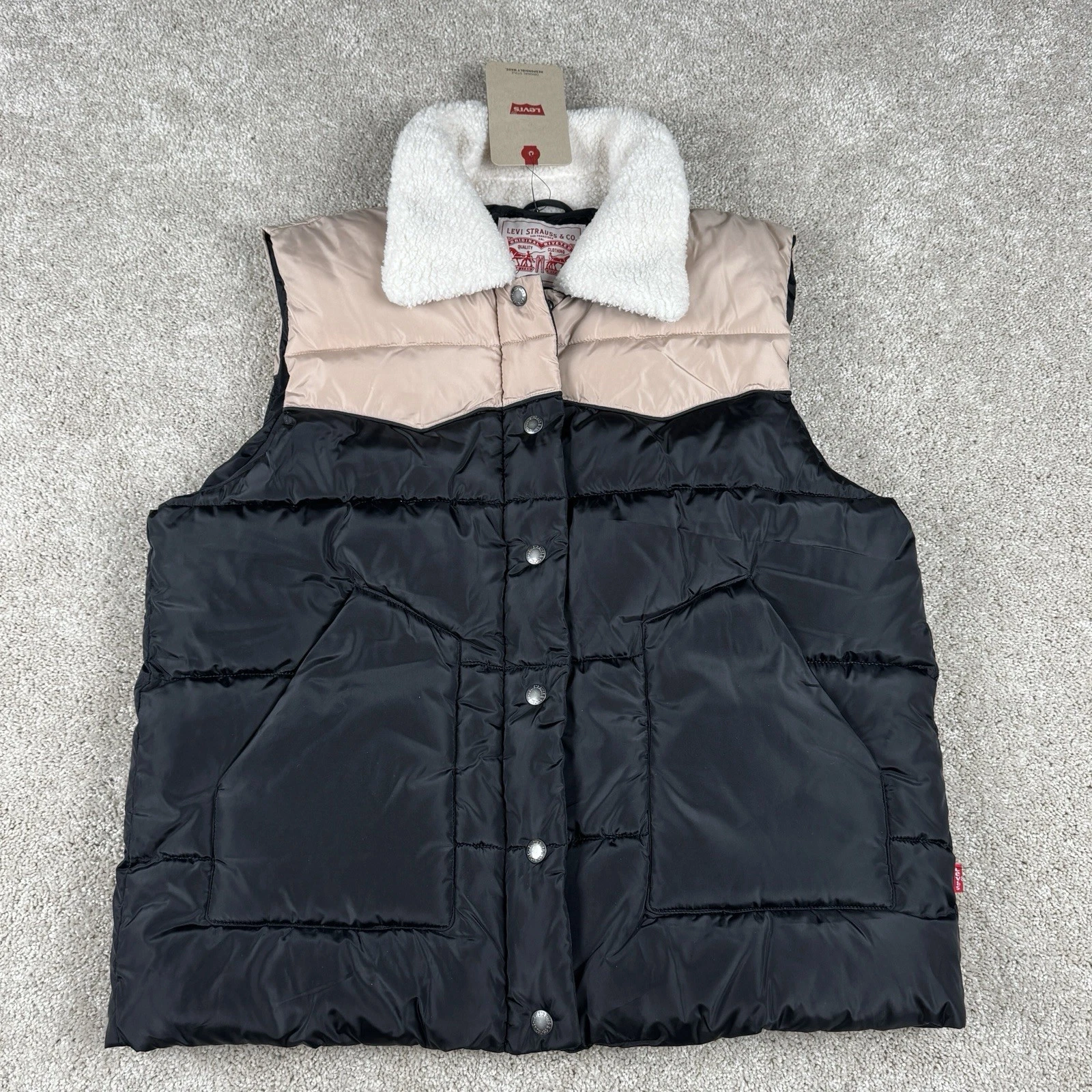 Levi's NWT Men's Jean Quilted Sherpa Puffer Insulated Quilted Puffer Vest Medium