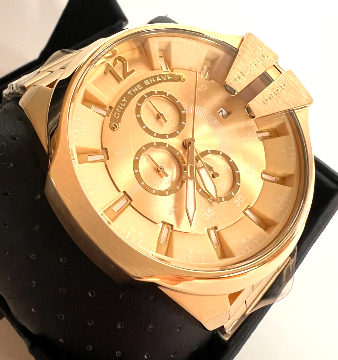 チャトラン　ティペット Diesel Mega Chief DZ4360 Wrist Watch for Men Gold for sale online