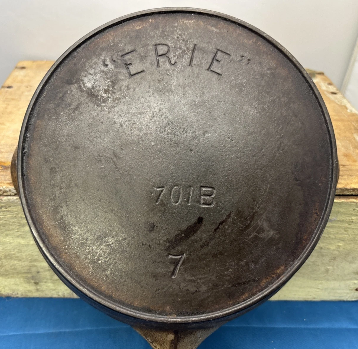 Early 1900's "Erie" 701B Skillet w/ Heat Ring No Logo Cast Iron Cookware