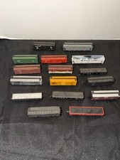 16 N Scale Train Lot Atlas  Ahm Box And Freight Cars