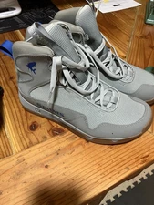 Simms Flats Sneaker/Boots Sz 9