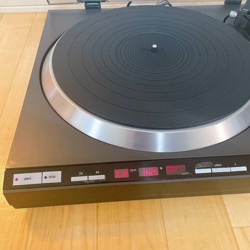 Technics SL-1400MK2 Direct Drive Turntable Record Player Working - Picture 9 of 10