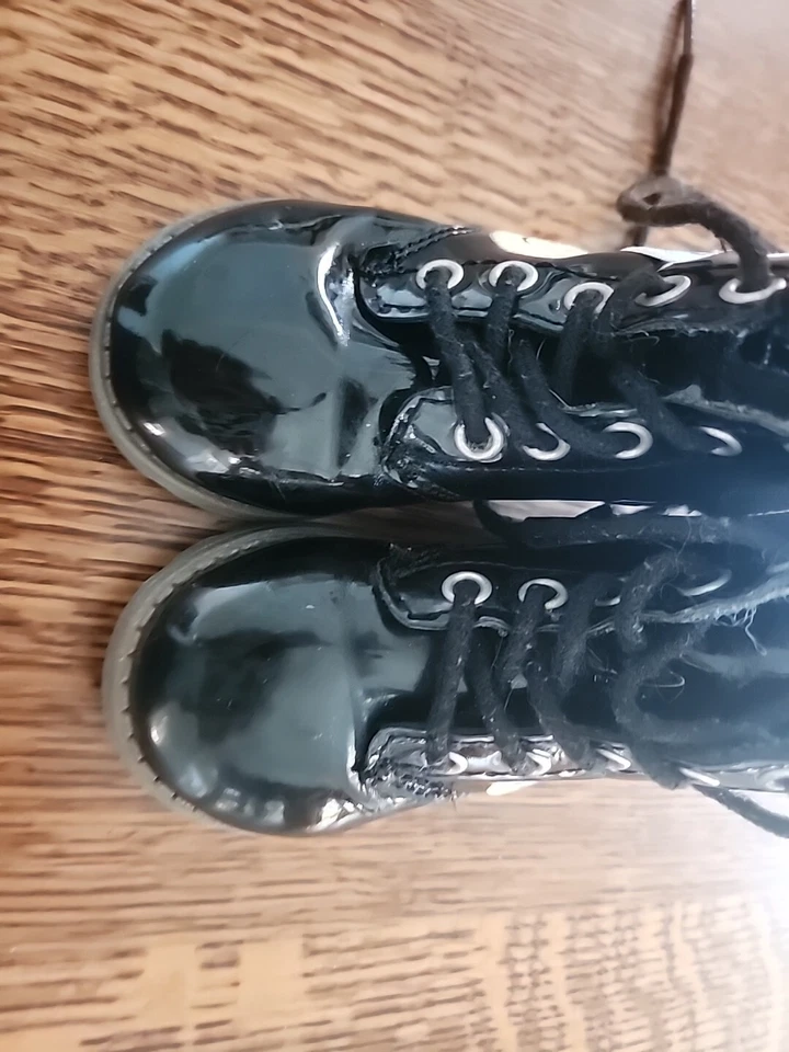 Botas de Moto ADORÁVEIS Carter’s Aubrey Meninas Tamanho 5 - Imagem 4 de 4