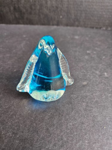 Blown Glass Blue Penguin Figurine - Picture 5 of 11