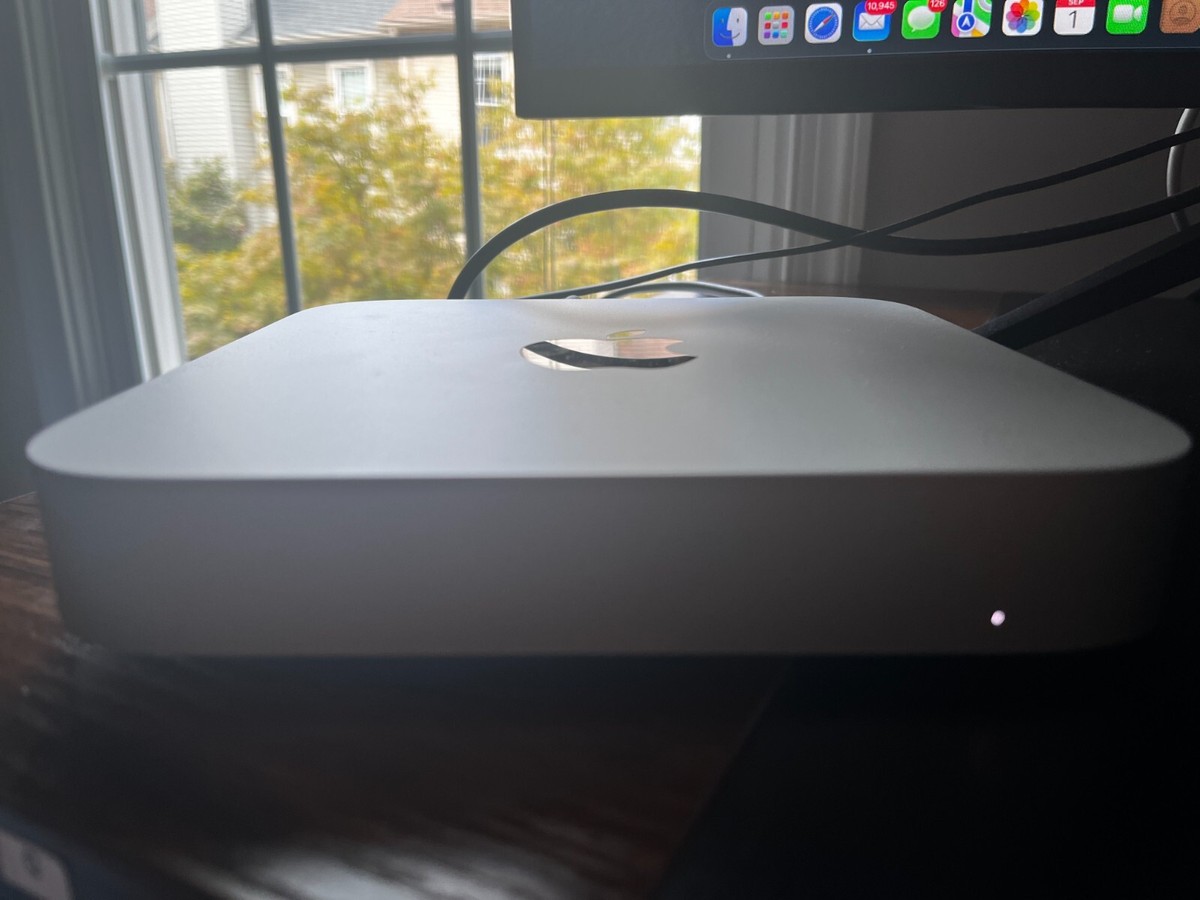 Apple Mac (512 GB SSD, M1, 16GB) Mini Desktop - Silver Apple Mac (512 GB SSD, M1, 16GB) Mini Desktop - Silver