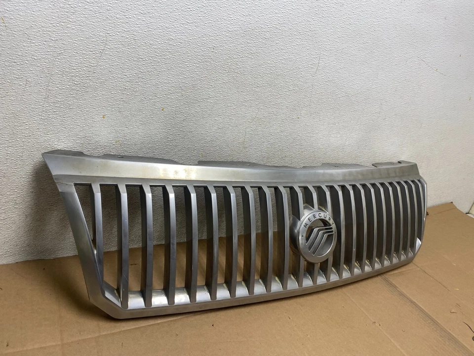 Parrilla superior delantera Mercury Mountaineer 2002 a 2005 OEM G6817 DG1 Foto 3 de 4