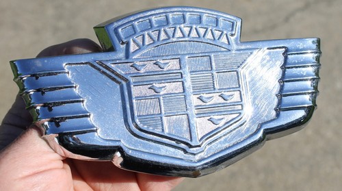 VINTAGE 1942 Cadillac TRUNK EMBLEM Original OEM - Imagen 6 de 20