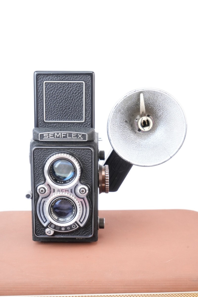 Appareil photo TLR Semflex Joie de Vivre avec valise et