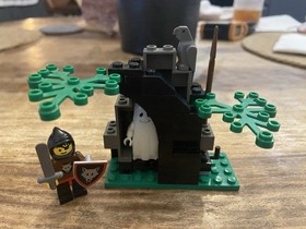 Lego Castle Ghostly Hideout 1596 100% Complete W/Instructions Vintage 1993