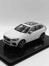 Kyosho 1/43 Volvo XC60 2018 Crystal white Dealer Box 