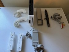 Nintendo Wii Console White RVL-001 Bundle GC Compatible & Factory Reset No Door