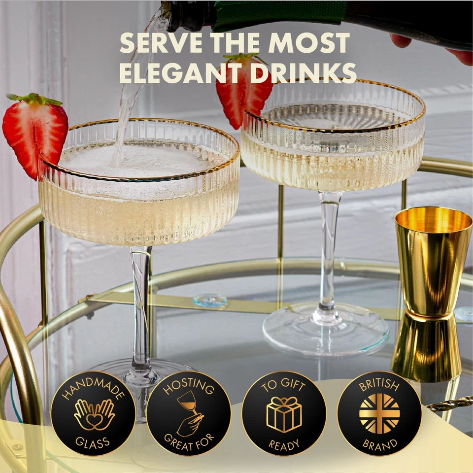 Juego de vasos cupé acanalados con borde dorado: vasos Martini vintage con jigger y cuchara Foto 3 de 4