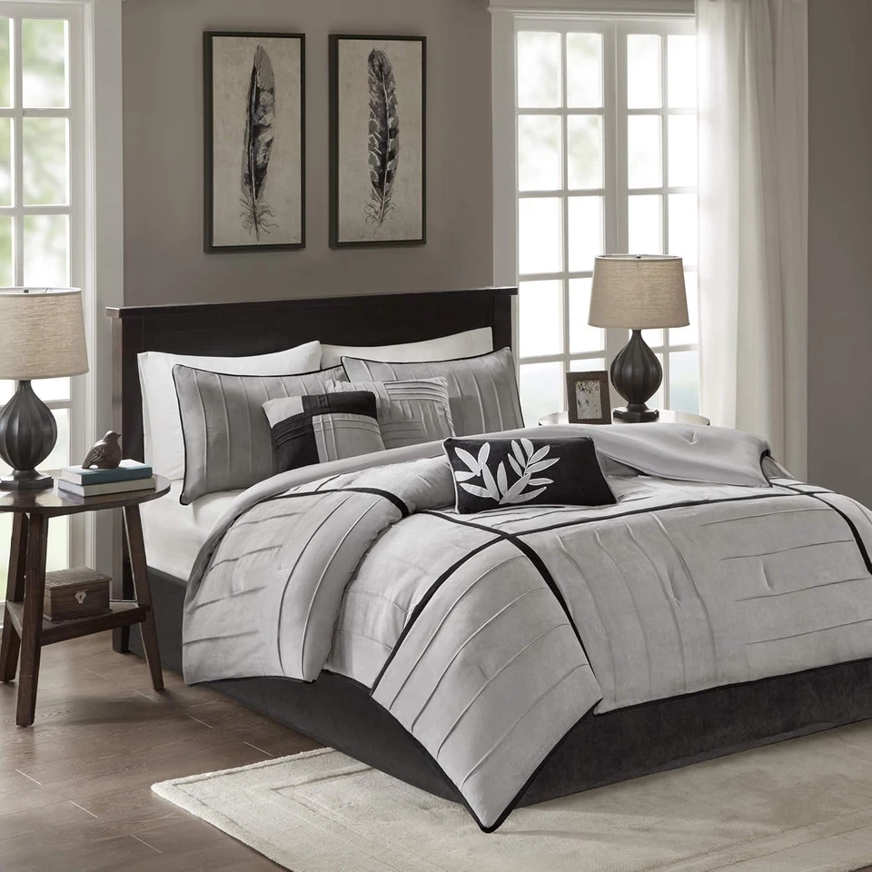 Stylish Micro-Suede Bedding Collection - Queen - Image 4 of 4