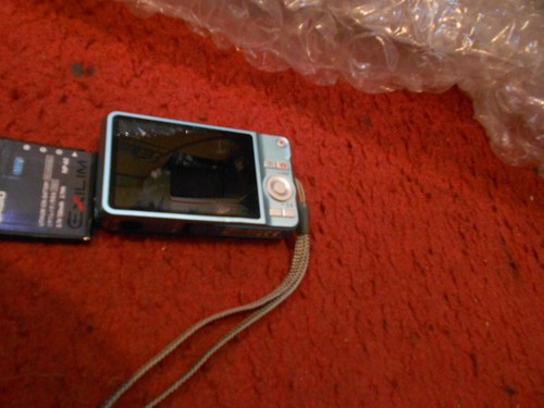 Casio EXILIM EX-Z90 12.1MP 3x Digital Camera - Blue - Picture 7 of 14