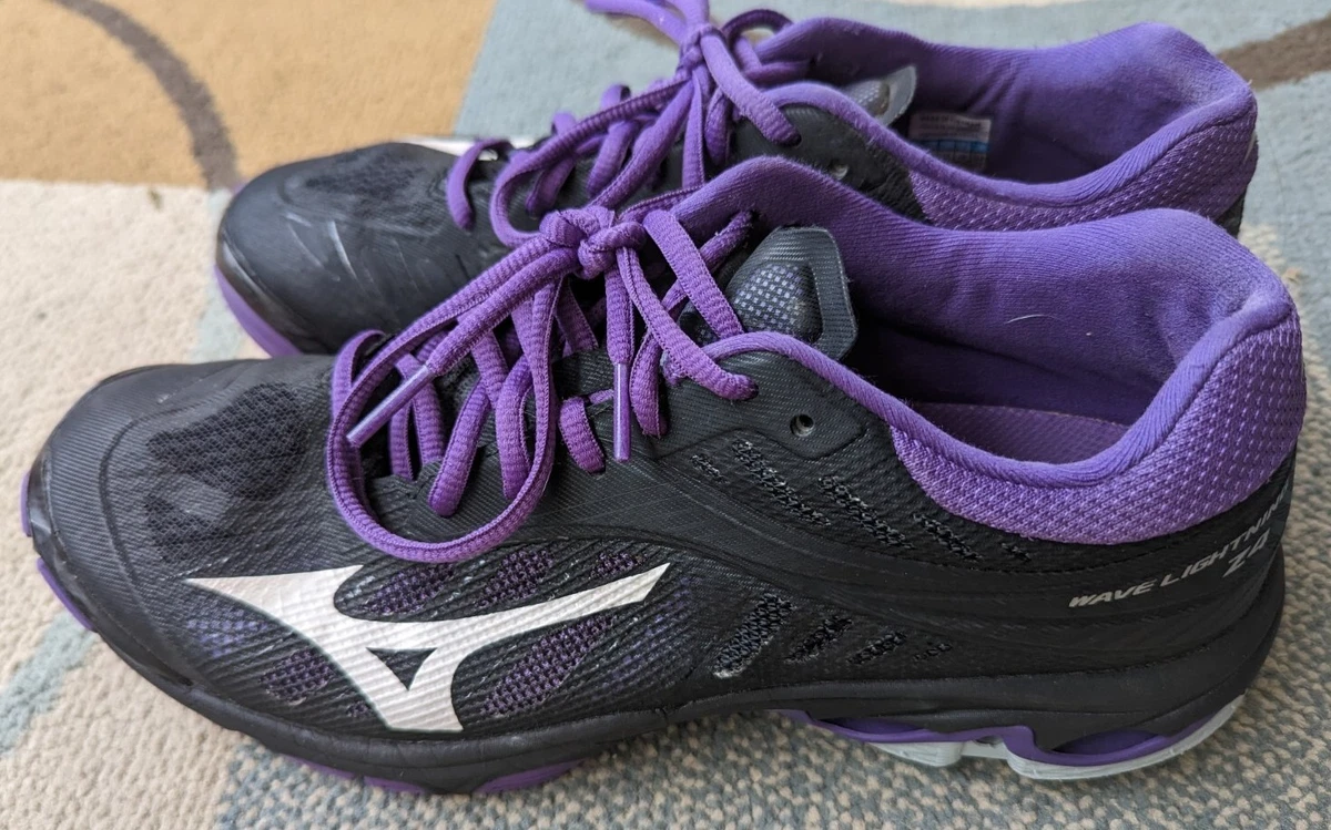 Black and purple mizuno on sale volleyball shoes
