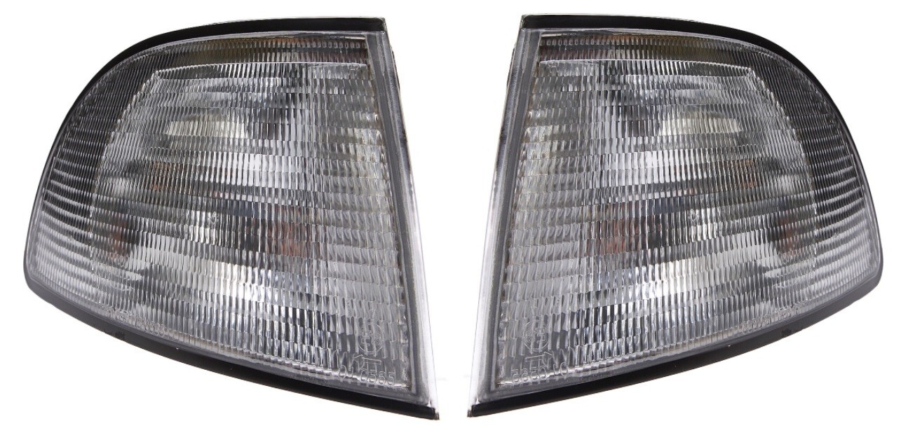 Clignotants avant Audi A4 B5 blancs pour remplacer des optiques ternies
