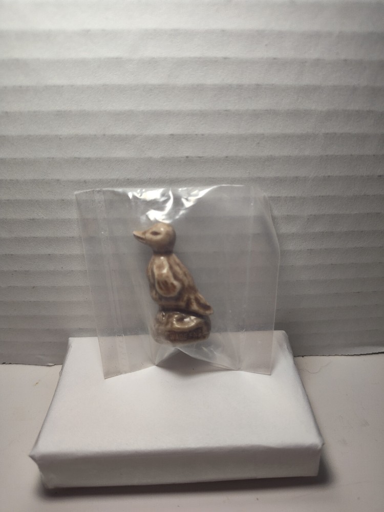 Wade Whimsies Red Rose Tea Series Light Brown Duck Figurine England