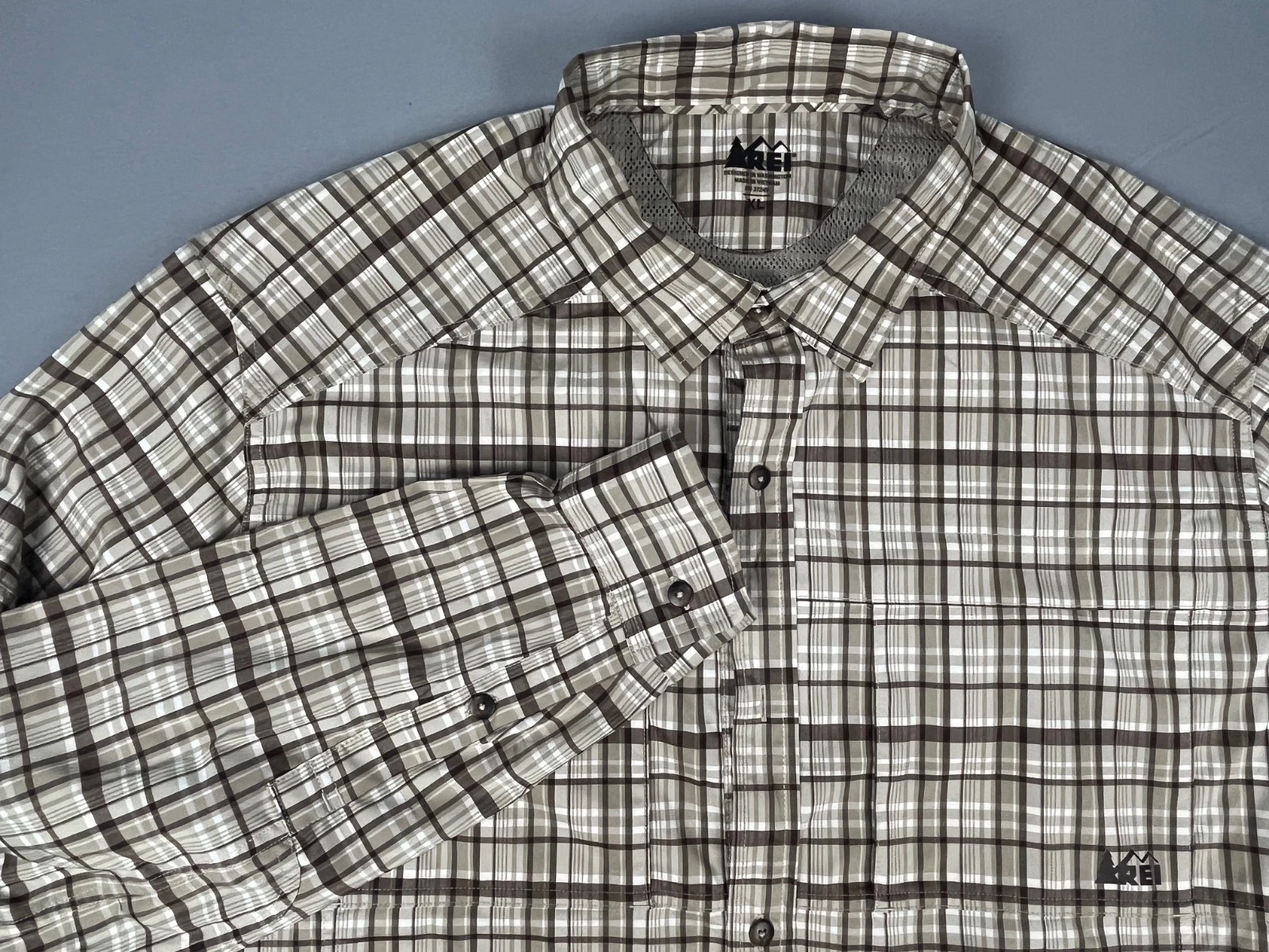 REI Brown Plaid Button Up Long Sleeve Vented Fishing Hiking Shirt Men's XL