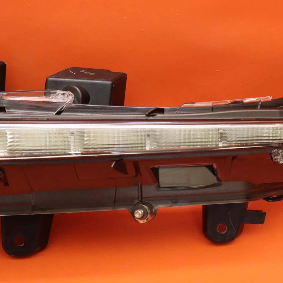 LEXUS NX300H RUNNING FOG LIGHT LED LEFT DRIVER 2016 2017 2018 2019 OEM - Image 3 of 4