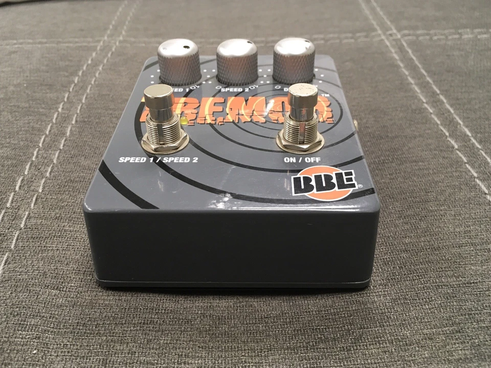BBE Tremor Guitar Effects Tremolo Pedal - Image 2 of 4