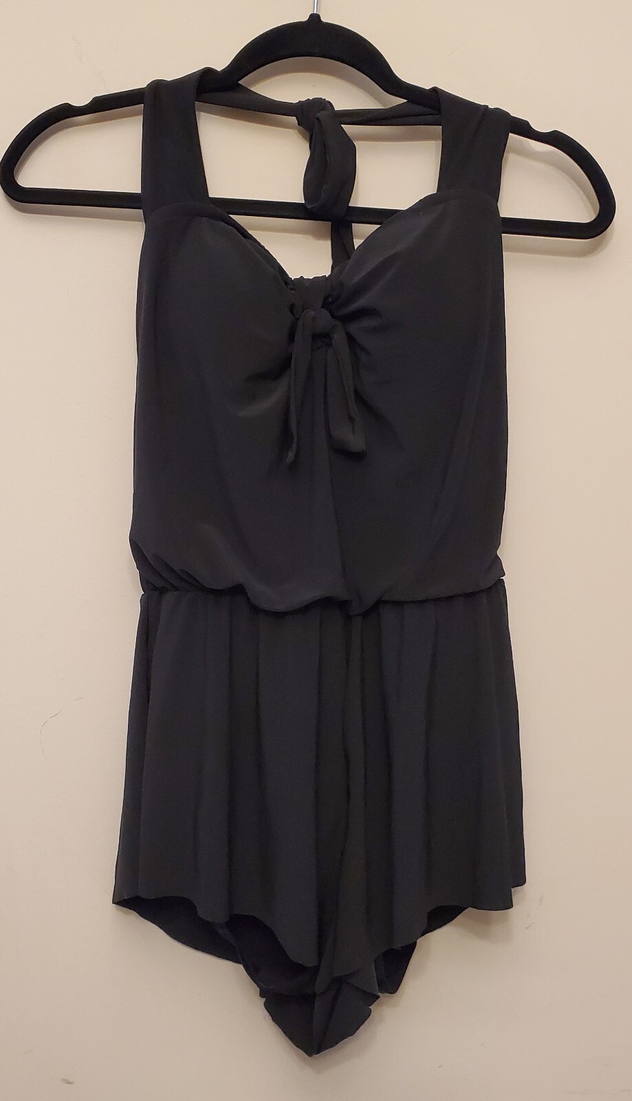 Aqua Green Women's OnePiece Black Swimsuit Size Medium 810 Swimwear