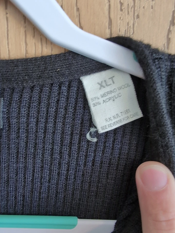 Suéter para hombre XLT Bachrach negro lana/acrílico cuello en V Foto 3 de 4