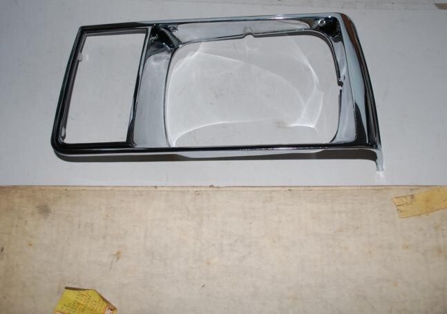 NOS 1980 1981 BUICK CENTURY DRIVER'S SIDE HEADLAMP TRIM BEZEL