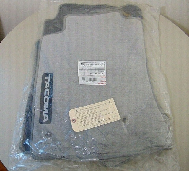 Genuine 20102011 Toyota Double CAB OEM Light Charcoal Carpet