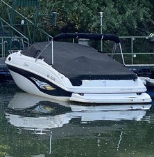 Motorboot Daycruiser Rinker 232 Captiva Bj. 2004 no Sealine, Viper, Bayliner