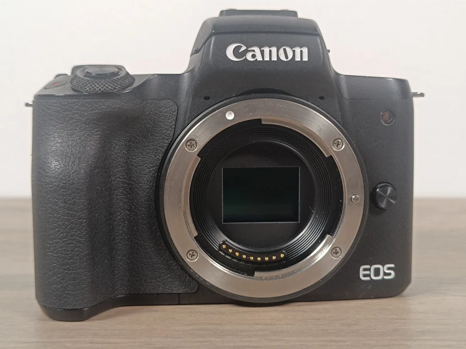 Canon EOS M50, photo 2 of 5
