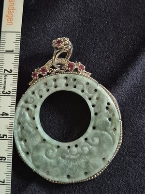 Toller großer Anhänger aus heller grüner Jade mit CLIPANHÄNGER