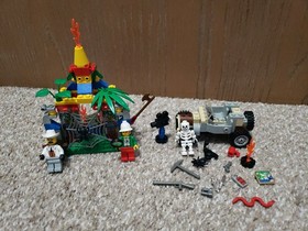 LEGO Adventurers Spider's Secret 5936 100% Complete With Box And Manual 