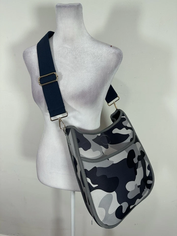 Bolso Mensajero Ahdorned Mulitolcore para Mujer  Foto 2 de 4