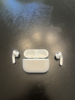 AirPod Pros 1st Generation Missing Ear Tips READ DESCRIPTION