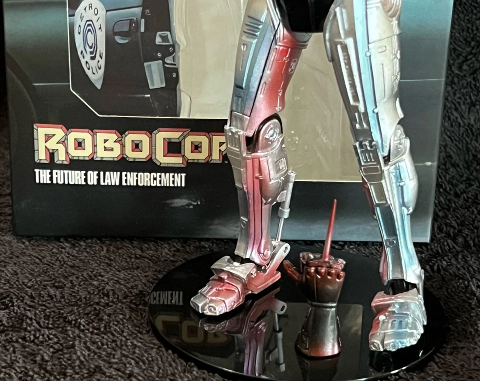 ROBOCOP • MOVIE POSTER VERSION • NECA ROBOCOP SERIES - Image 4 of 4