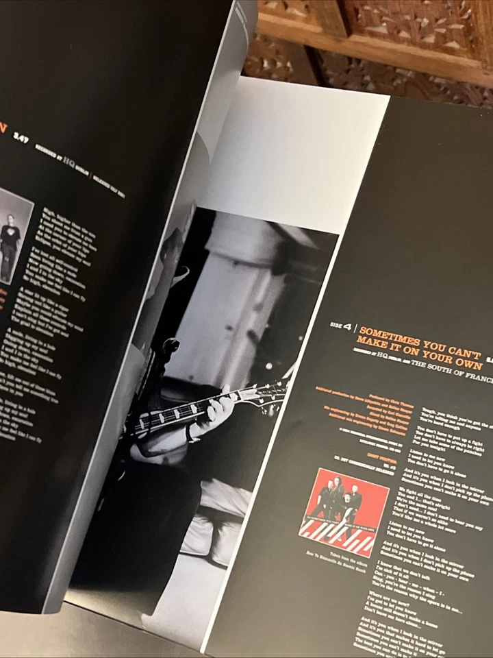 U2 18 Singles Vinyl LP in Gatefold Sleeve with Booklet European Import Bono Edge - Image 4 of 4