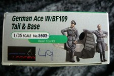 Coree 3502 1:35 German Ace with Bf109 Tail&Ba...