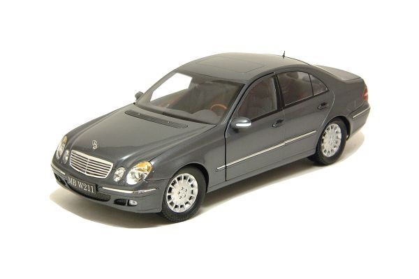 KYOSHO MERCEDES BENZ E-CLASS (W211) GREY 1:18*Brand New!! RARE
