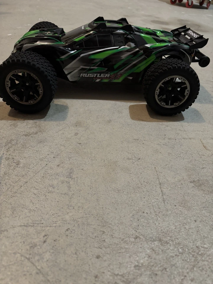Camión Traxxas Rustler 4x4 VXL Ultimate Stadium con TQi y telemetría y batería/Chrgr Foto 3 de 4