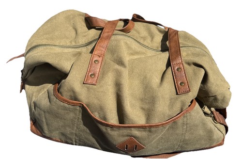 Mossimo Supply Co Tote Bag, Canvas Bag, Overnight Bag, Shoulder Straps, Pockets - Picture 1 of 13