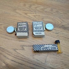 VINTAGE 3 PROFESSIONAL CHARACTER MAKE-UPS AND SPIRT GUM