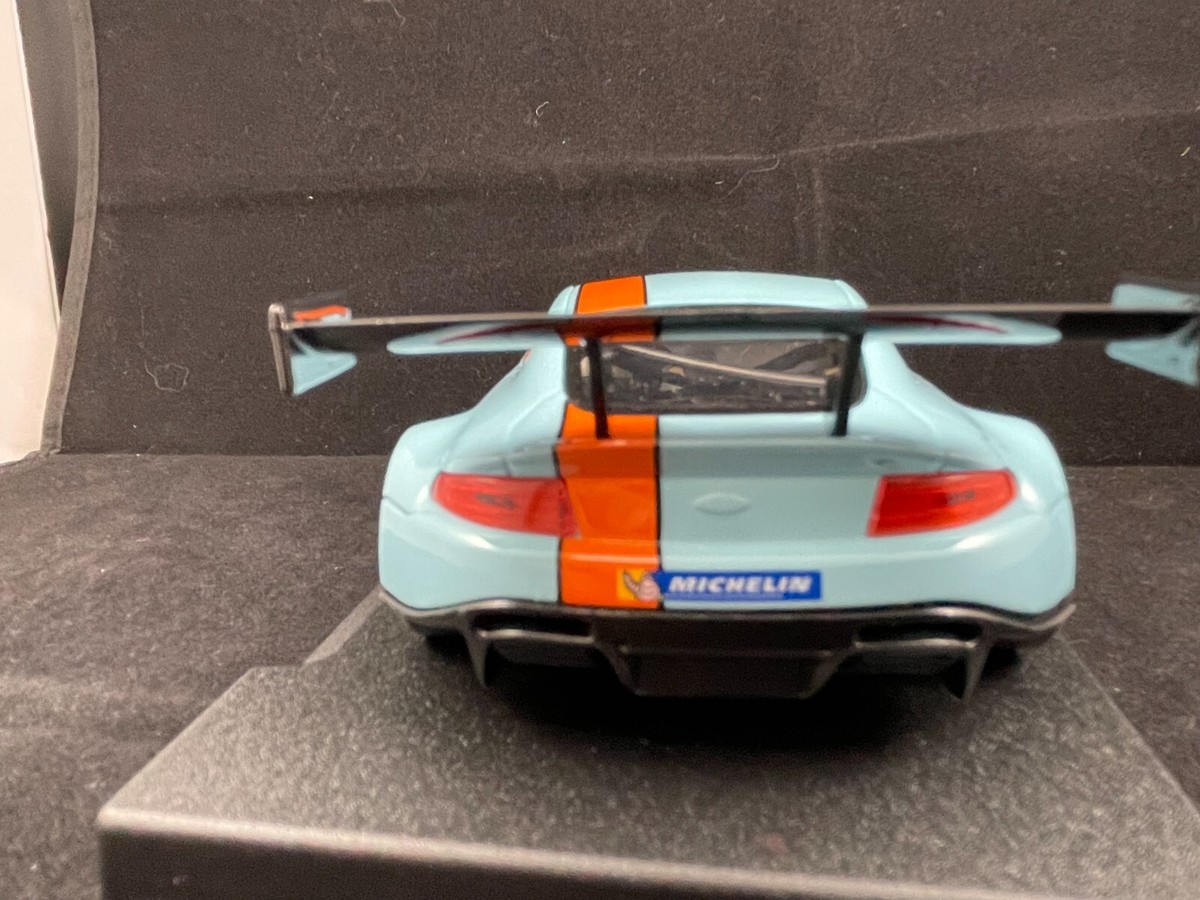 スロットカー 1/32 Aston Martin Gulf Racing スロットカー 1/32 Aston Martin Gulf Racing