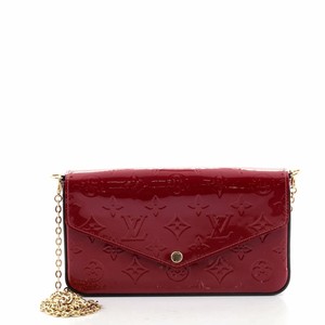 felicie pochette monogram vernis