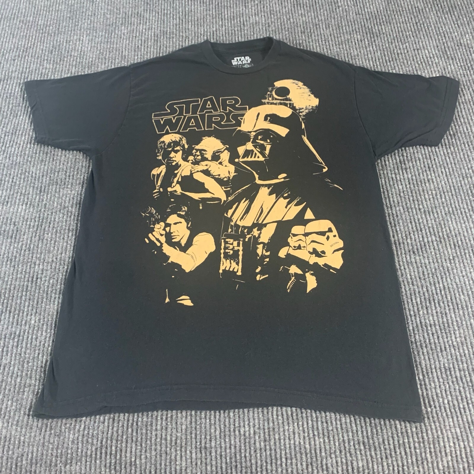 Star War T Shirt Men's Large Short Sleeve Modern Yoda Luke Skywalker Darth Vader