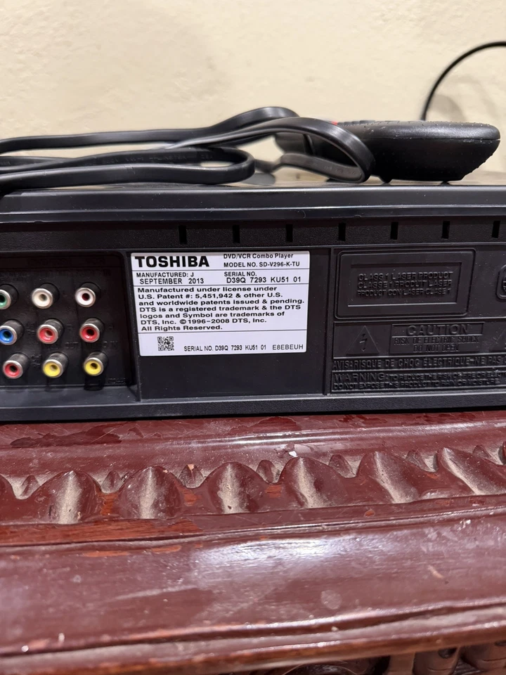 Toshiba SD-V296 DVD VHS VCR Combo Player Hi-Fi Black w/ Remote Tested For Parts - Image 4 of 4