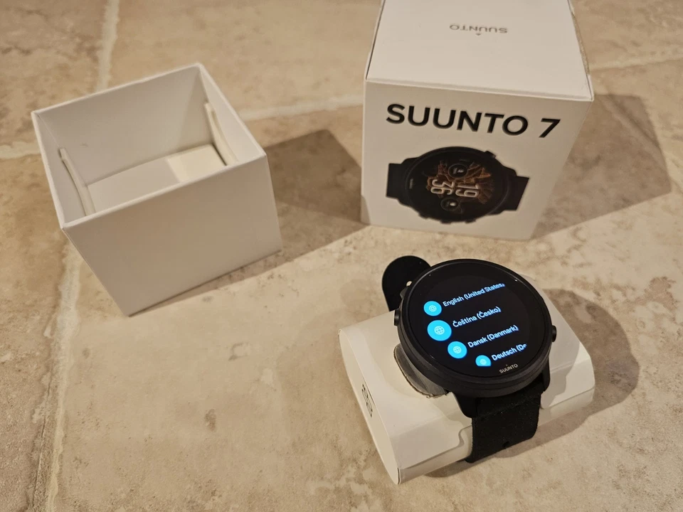 Suunto 7 GPS Sports Smart Watch Matte Black Titanium - Image 3 of 4